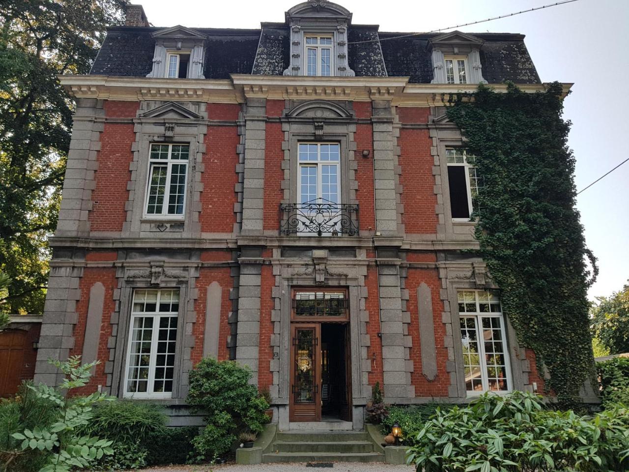 Chateau Lambert Moulinsart Hotel, Shuttle Airport, Long Term Parking, Snooker, Large Terrasse, Dinner, Breakfast Hotel Charleroi