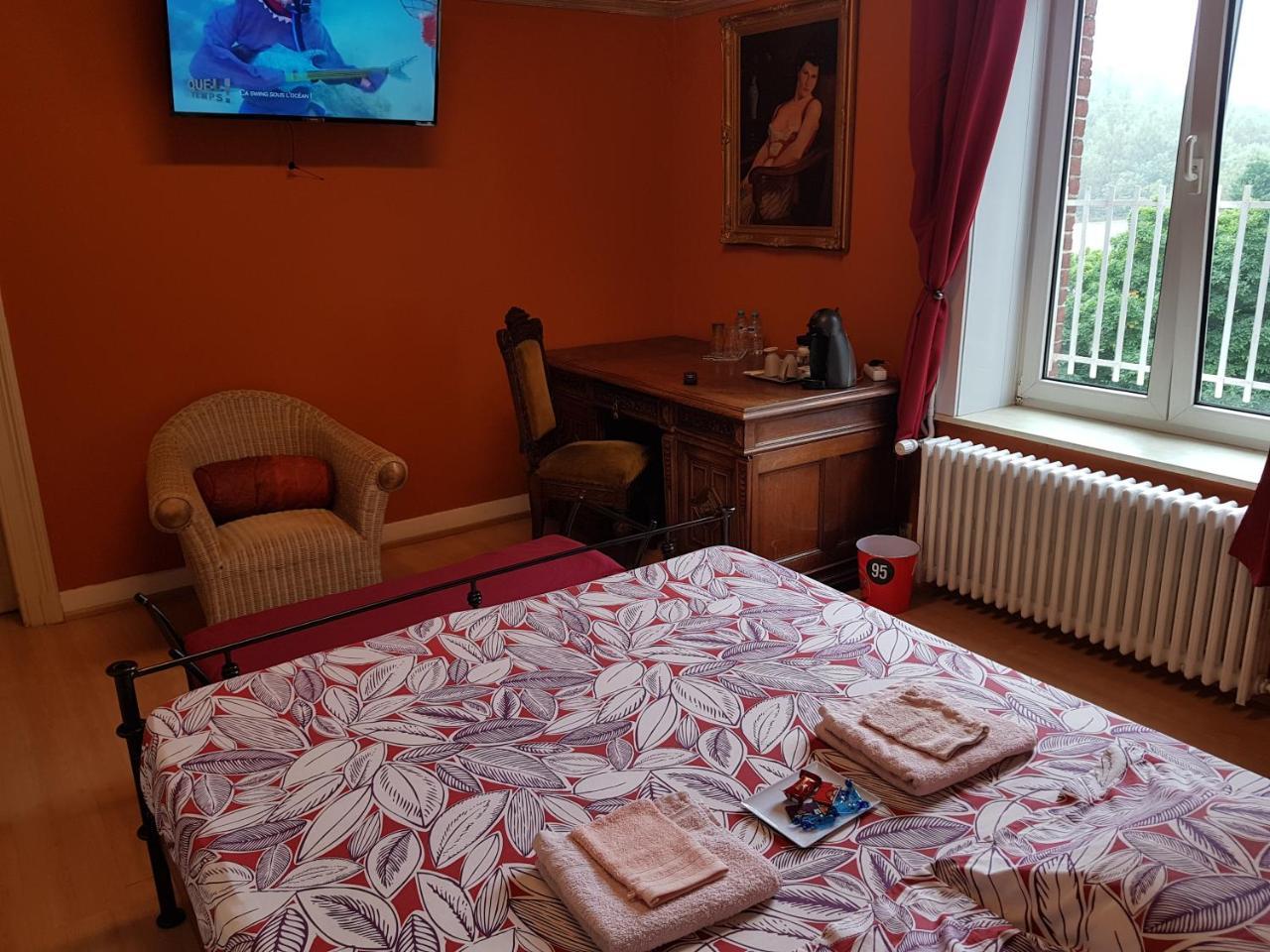 Chateau Lambert Moulinsart Hotel, Shuttle Airport, Long Term Parking, Snooker, Large Terrasse, Dinner, Breakfast Hotel Charleroi